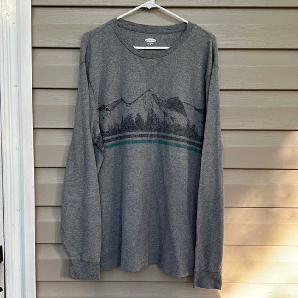 Old Navy mens light gray longsleeve thermal tee shirt $5/25